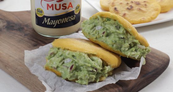 Arepas de pollo y aguacate