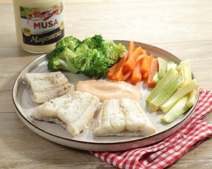 recetas-bacalao-al-vapor-con-verduras-mayonesa