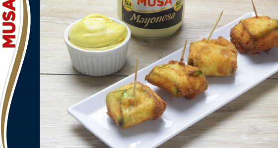 Saquitos de calabacín con mayonesa al curry