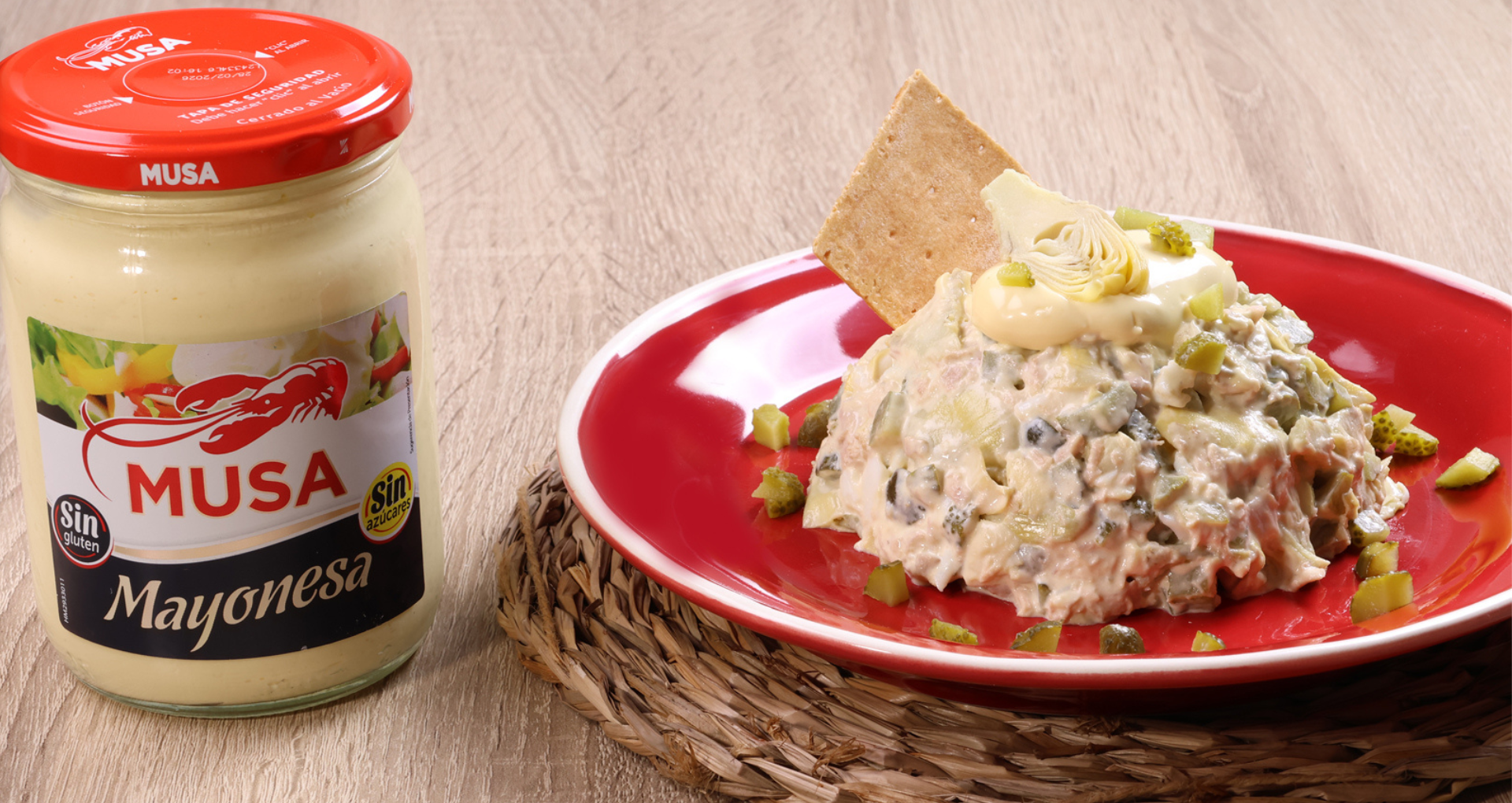 ensaladilla de alcachofas y pepinillos