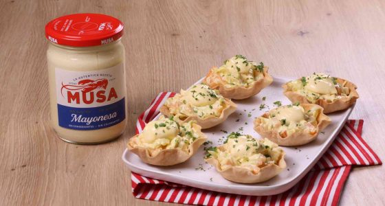 Tartaletas de salmón y langostinos con Mayonesa Musa
