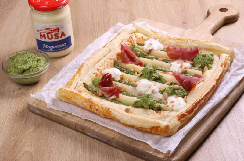Hojaldre de Espárragos con Burrata y Mayopesto